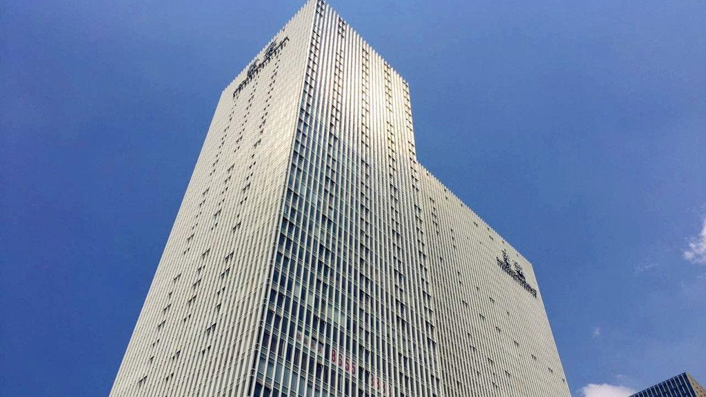 国际大厦三楼红鱼湾图片